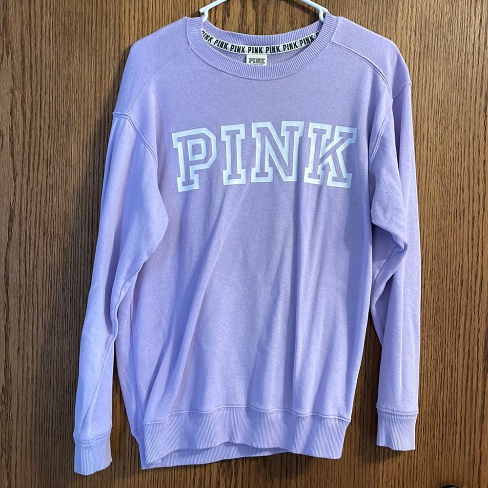 Woman’s PINK crewneck sweatshirt